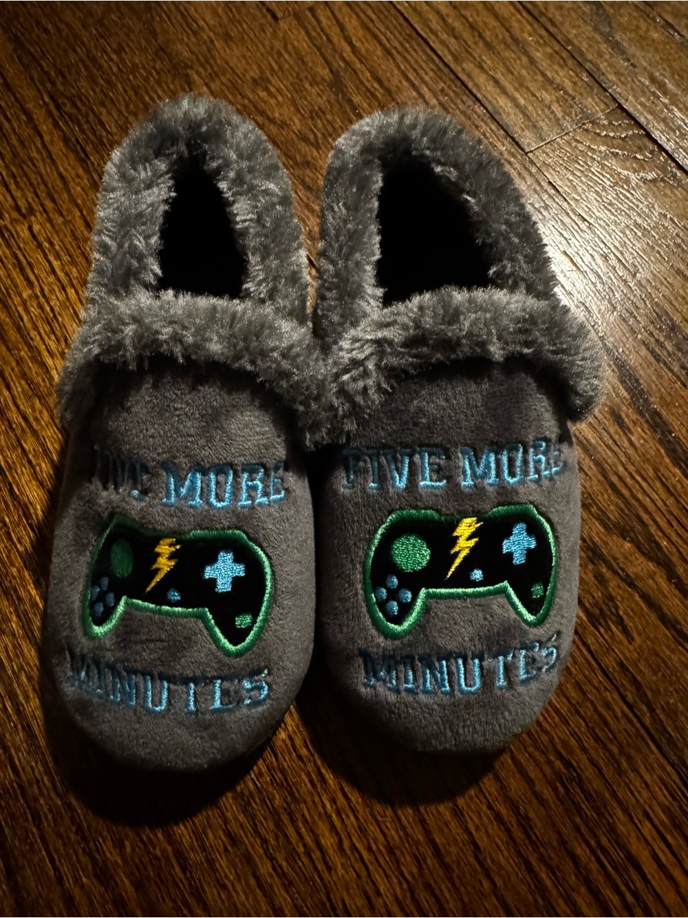 wonder nation Gray Kids Fuzzy Slippers with Gamer Controller Embroidery